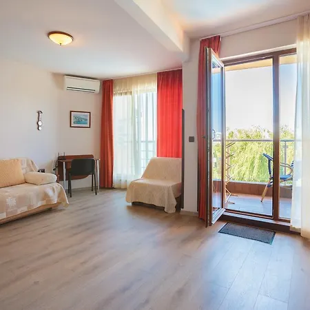 Sea Shell 1 * Szozopol